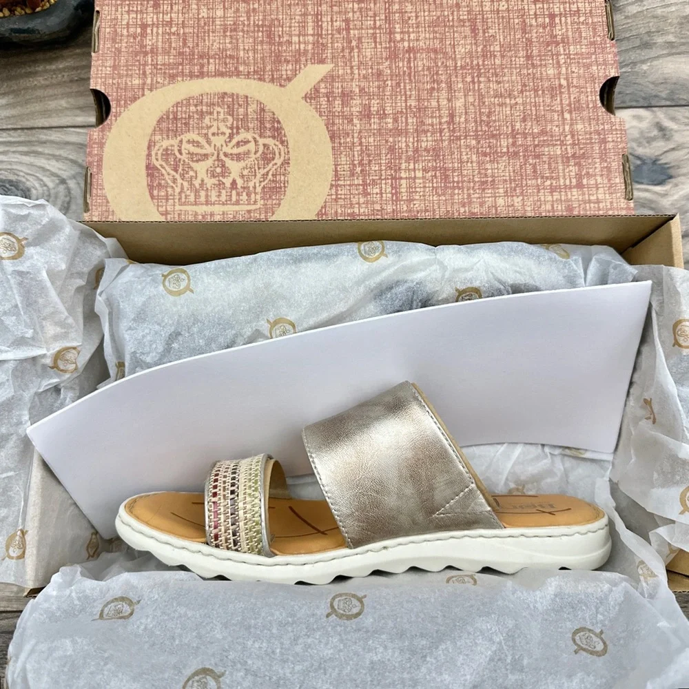 NIB Born Shore Slide Sandal Light Gold Leather Fabric Combo - Picture 10 of 12